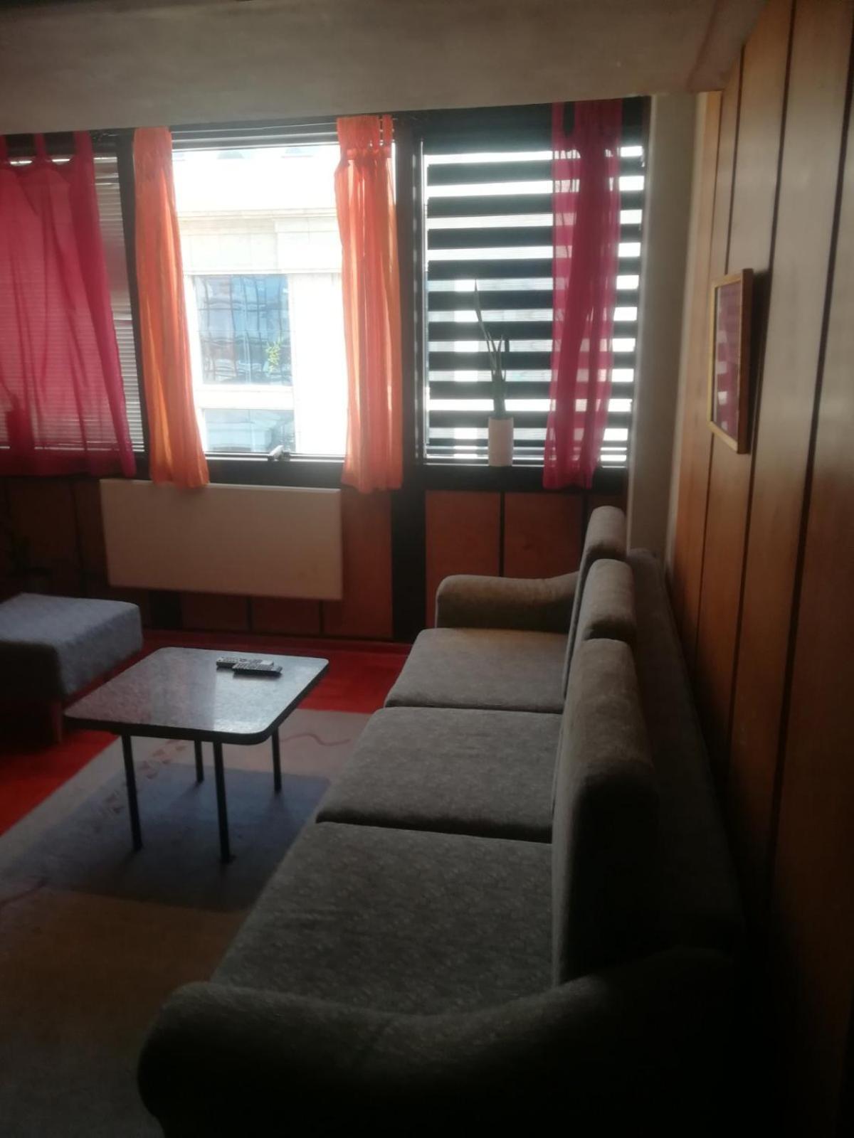Suvi Centar Apartment Nis Ngoại thất bức ảnh